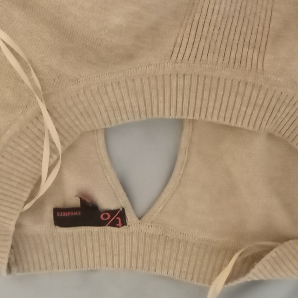 Grey sweater - Picture 2 of 3